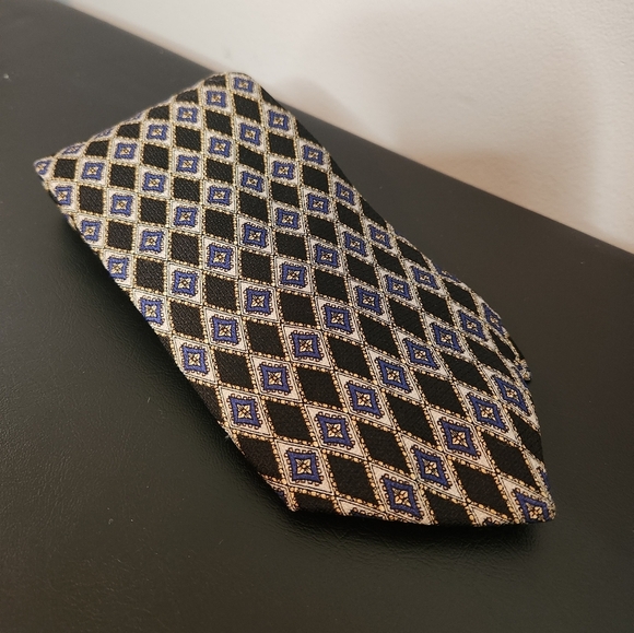 Club Room Tie Diamond Pattern - Picture 2 of 4
